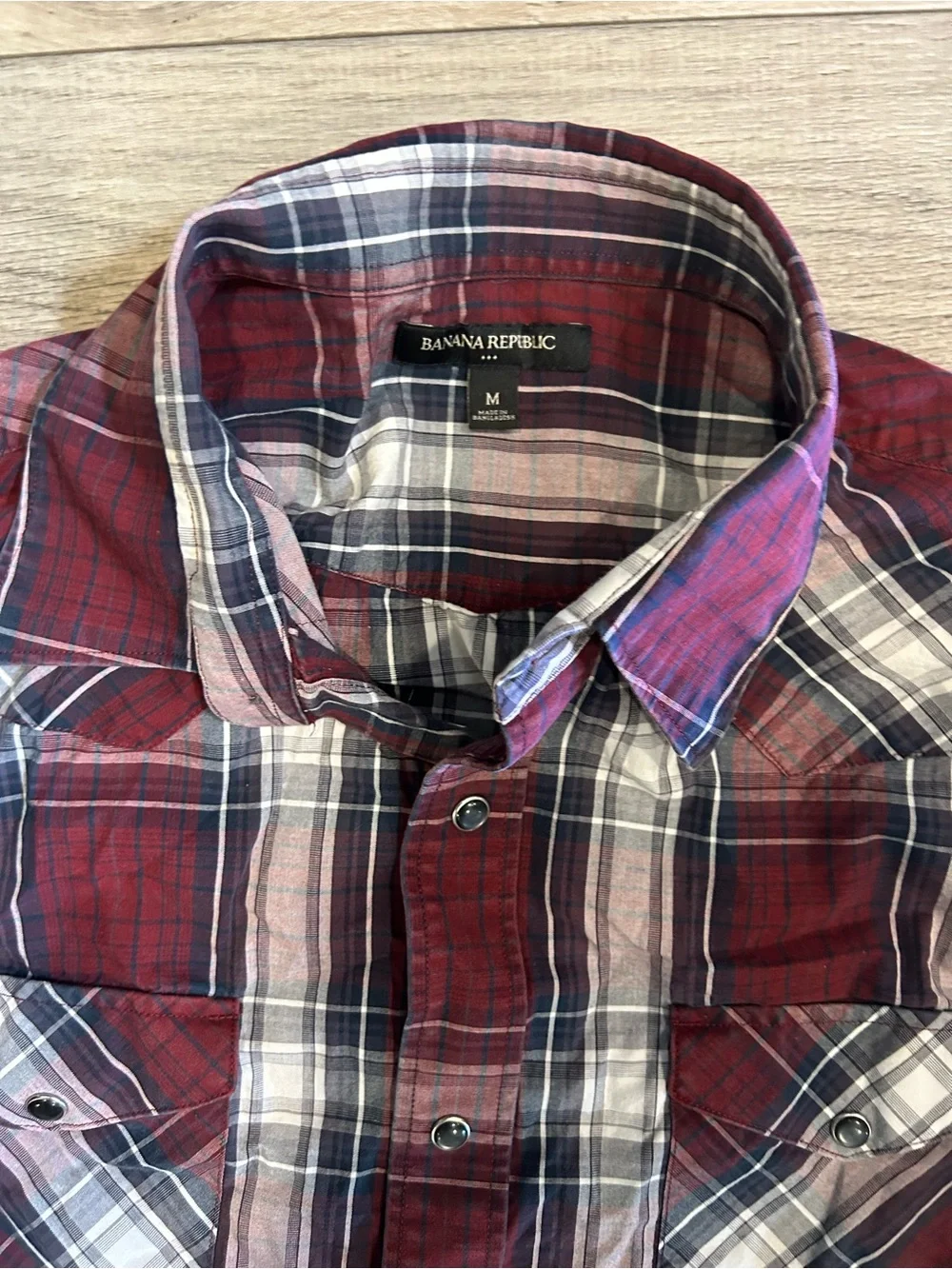 Men's Maroon banana republic medium Plaid snap front  Shirt - Classic Casual